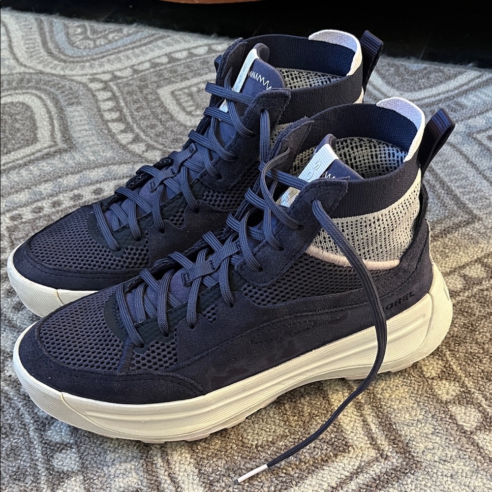 Sorel Navy and White High-Top Sneakers